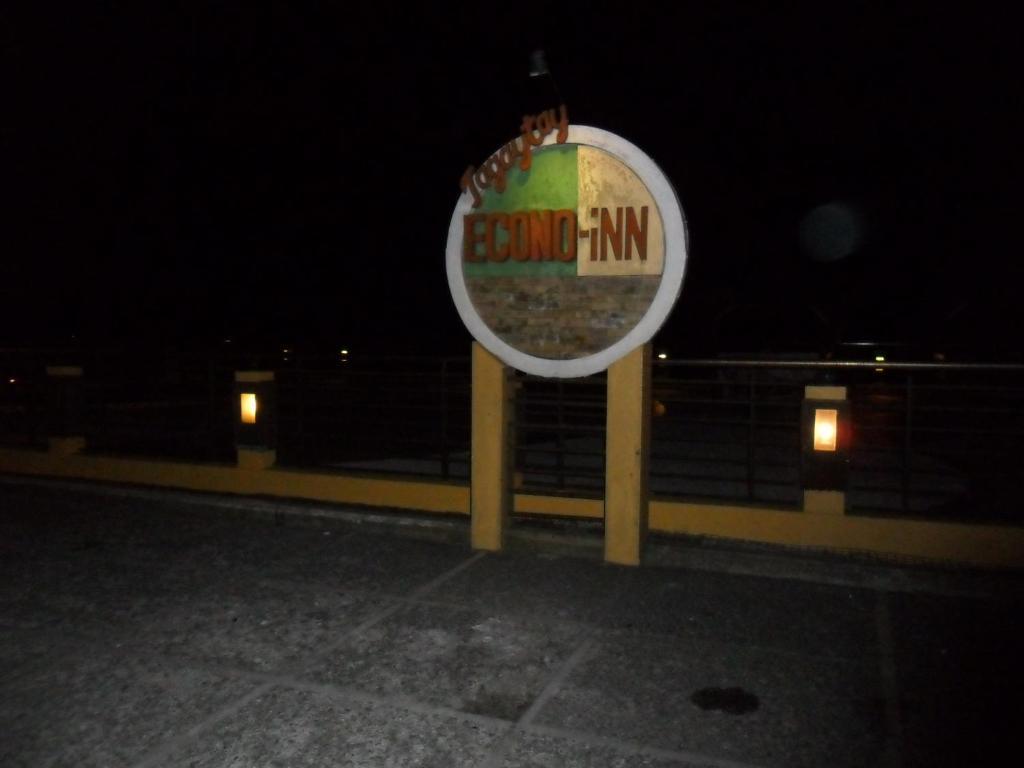Tagaytay Econo Hotel Тагайтай Экстерьер фото
