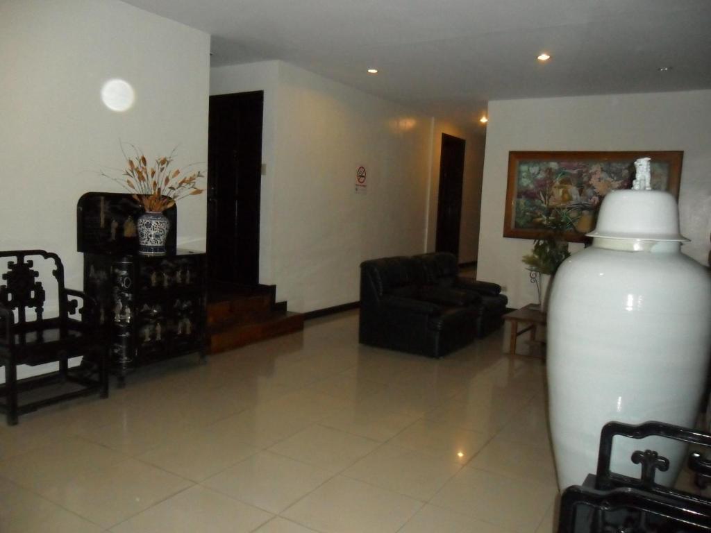 Tagaytay Econo Hotel Тагайтай Экстерьер фото