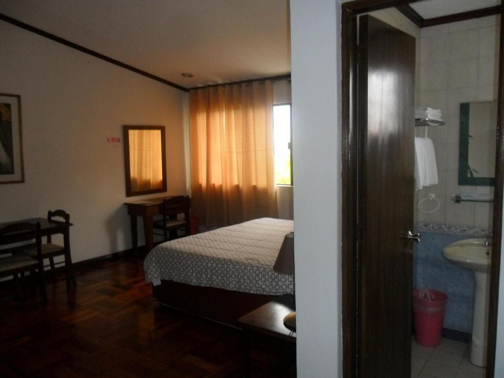 Tagaytay Econo Hotel Тагайтай Номер фото