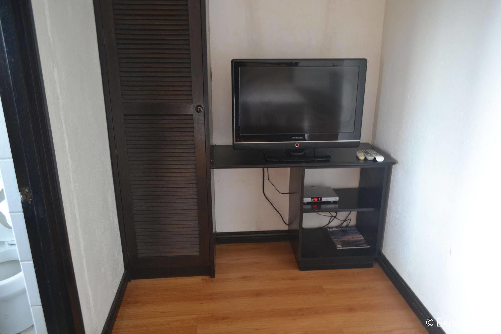 Tagaytay Econo Hotel Тагайтай Экстерьер фото