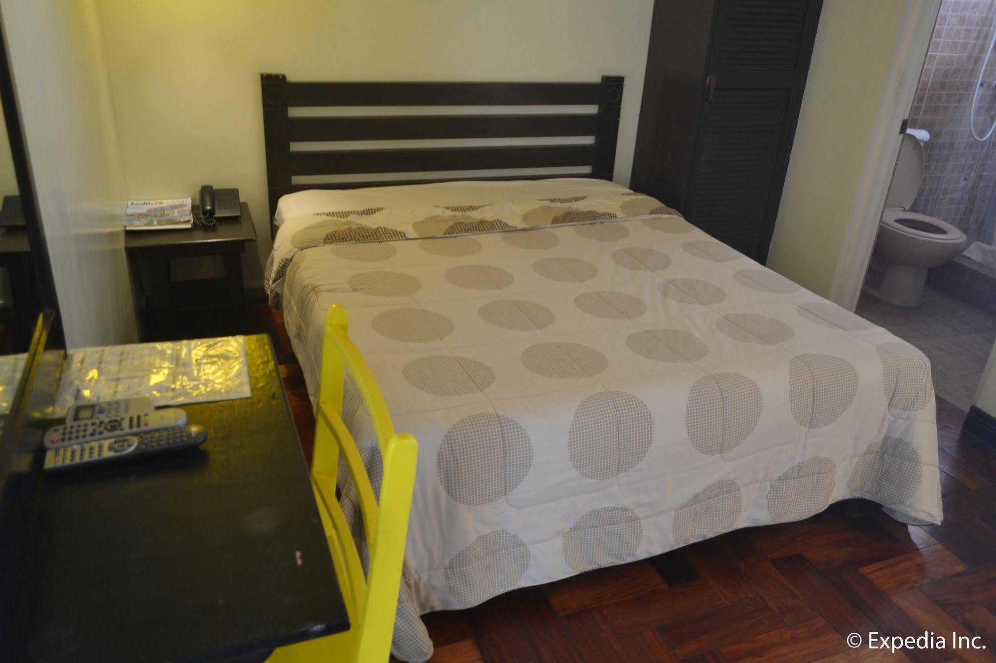 Tagaytay Econo Hotel Тагайтай Экстерьер фото