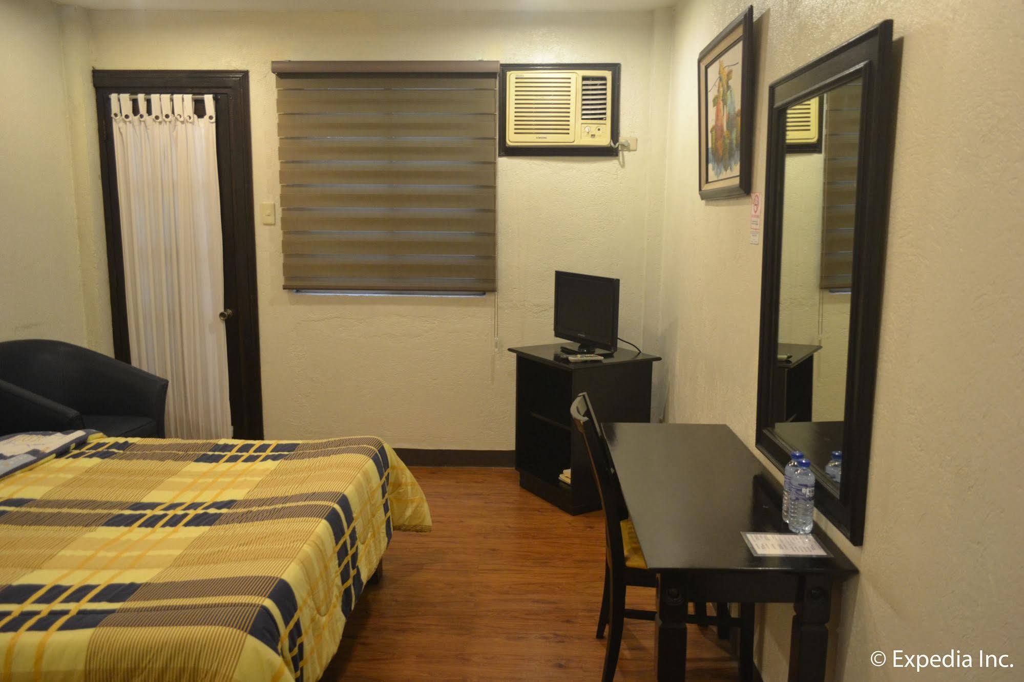Tagaytay Econo Hotel Тагайтай Экстерьер фото