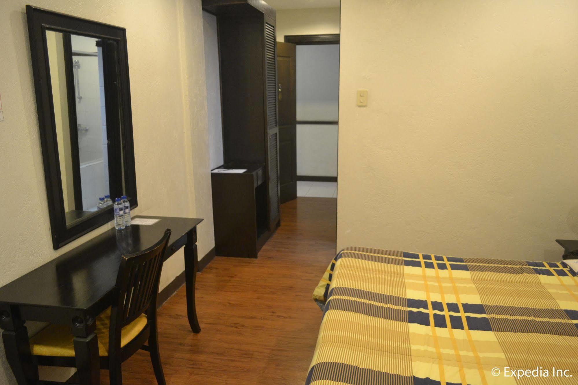 Tagaytay Econo Hotel Тагайтай Экстерьер фото