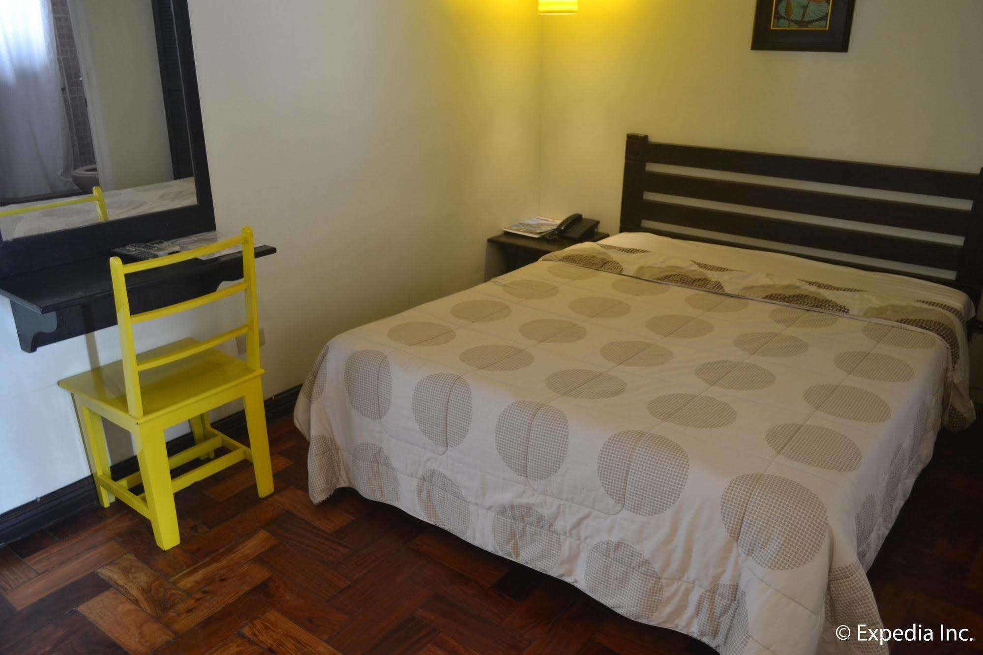 Tagaytay Econo Hotel Тагайтай Экстерьер фото